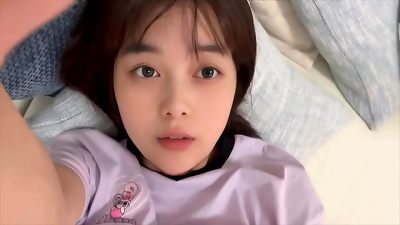 [观察女学生自慰]指法自己下车。看看她今天手淫的样子……真是多毛又尴尬。